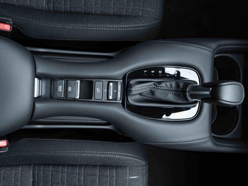 Used 2026 Honda HR-V LX image 28