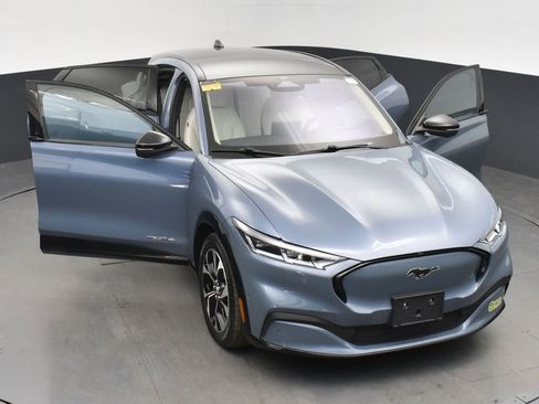 Used 2023 Ford Mustang Mach-E Premium image 32