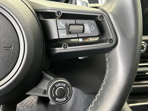 Certified 2023 Porsche Macan GTS image 9