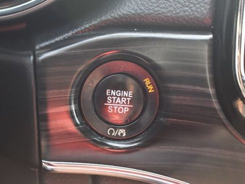 Used 2019 Jeep Grand Cherokee Limited w/ Trailer Tow Group IV AWD/4WD image 25