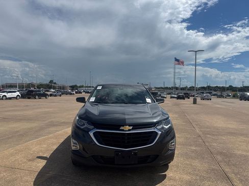 Used 2020 Chevrolet Equinox LT FWD image 4