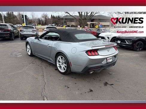 Used 2025 Ford Mustang GT Premium image 19