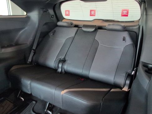 Certified 2022 Toyota Sienna XSE image 22