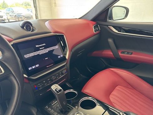 Used 2022 Maserati Ghibli Modena Q4 image 24