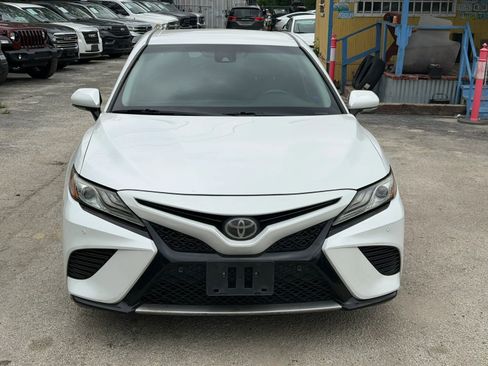 Used 2018 Toyota Camry XSE FWD image 5