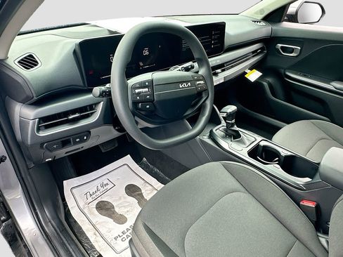 New 2026 Kia K4 LXS FWD image 9