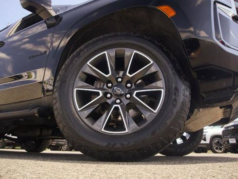 Used 2021 Chevrolet Tahoe Z71 AWD/4WD image 2