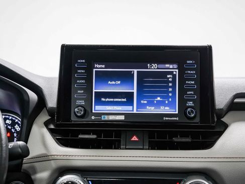 Used 2022 Toyota RAV4 XLE w/ Convenience Package FWD image 14