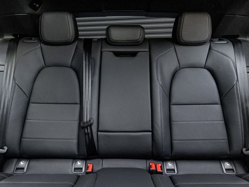 New 2026 Porsche Macan 4S Electric image 26