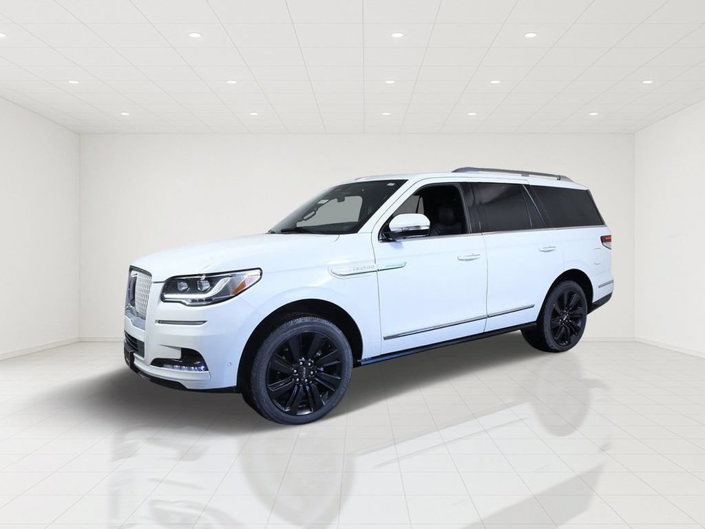 Used 2023 Lincoln Navigator Reserve AWD/4WD image 5