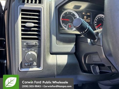 Used 2015 RAM 1500 Express AWD/4WD image 16