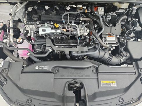 Used 2024 Toyota Prius XLE FWD image 37