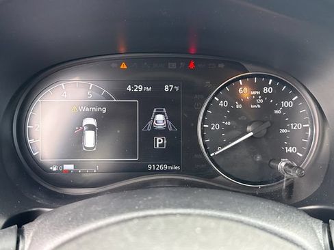 Used 2023 Nissan Kicks SR FWD image 26