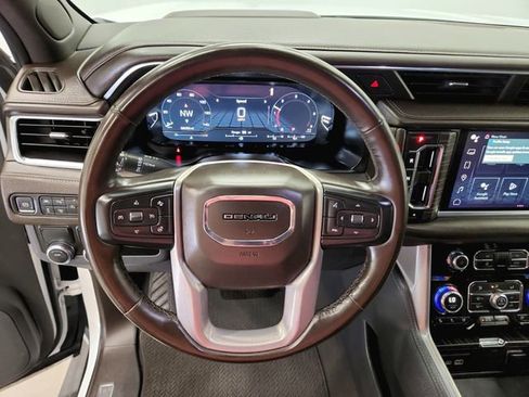 Used 2023 GMC Yukon Denali image 21