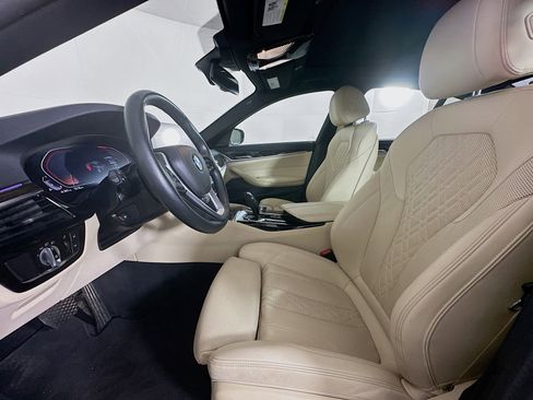 Used 2023 BMW 530i xDrive w/ Premium Package image 13