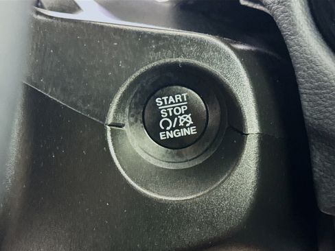 Used 2018 Jeep Compass Limited image 20