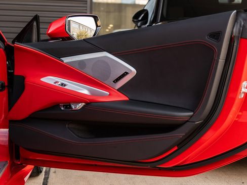 Used 2021 Chevrolet Corvette Stingray Premium Conv w/ Z51 Performance Package image 38