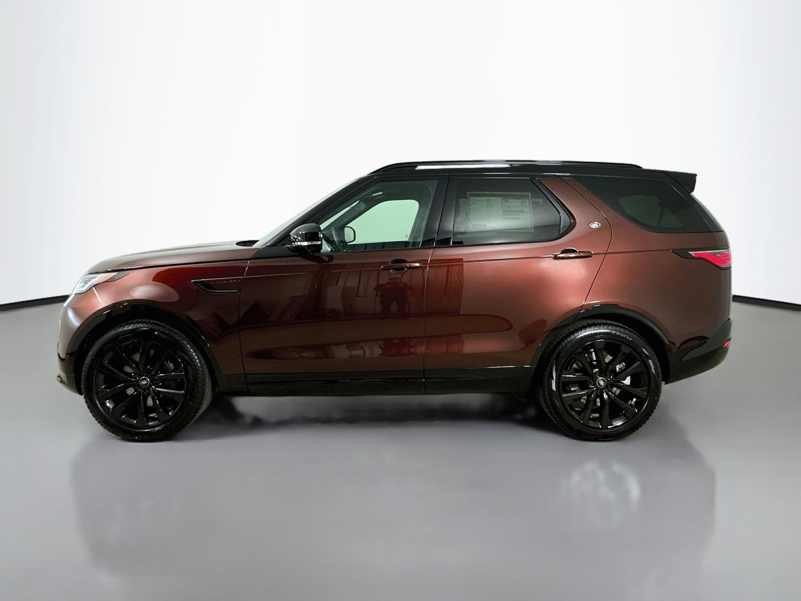New 2026 Land Rover Discovery Limited Edition AWD/4WD image 8
