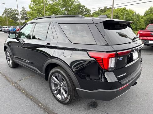 New 2026 Ford Explorer Active w/ Active Comfort Package AWD/4WD image 6