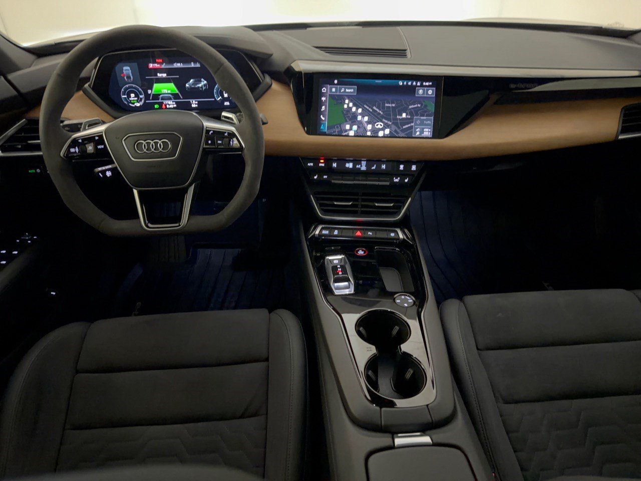 Used 2023 Audi e-tron GT Premium Plus AWD/4WD image 17