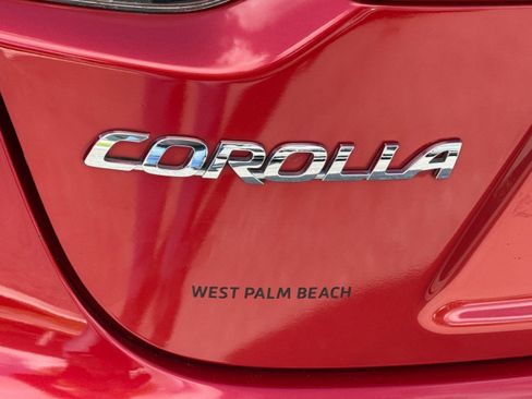 Used 2020 Toyota Corolla LE FWD image 43