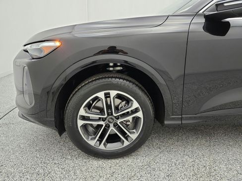Used 2025 Audi Q5 Premium Plus w/ Premium Plus AWD/4WD image 17