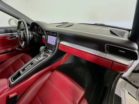Used 2017 Porsche 911 Carrera 4S AWD/4WD image 39