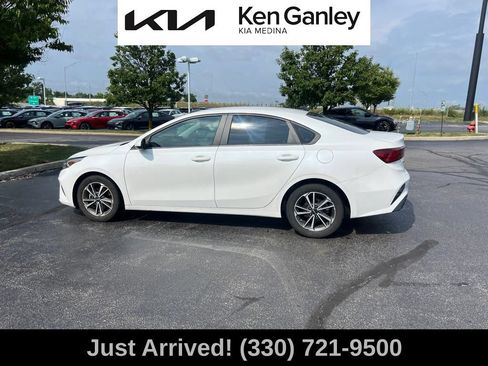 Used 2022 Kia Forte LXS FWD image 8