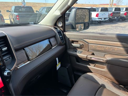 New 2026 RAM 2500 Limited image 32