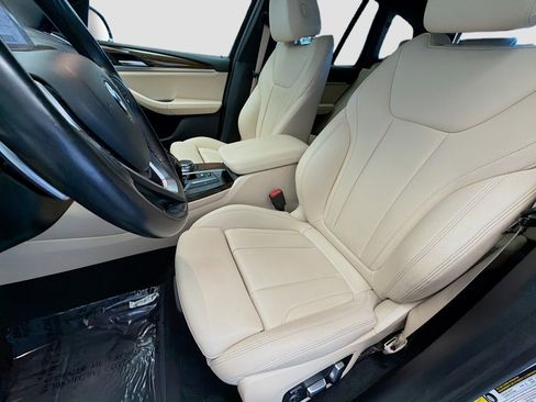 Used 2019 BMW X3 sDrive30i w/ Premium Package image 11