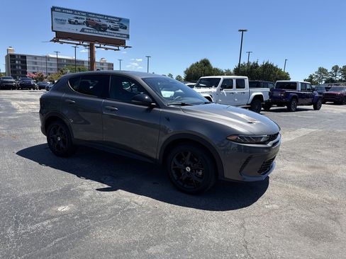Used 2025 Dodge Hornet GT w/ GT Blacktop Package AWD/4WD image 2