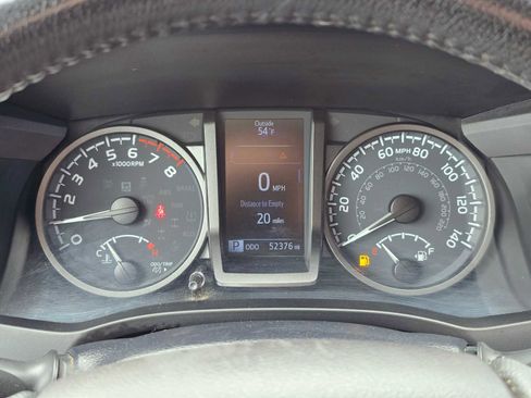 Used 2021 Toyota Tacoma TRD Off-Road w/ TRD Premium Off Road Package image 21