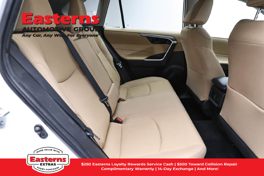 Used 2023 Toyota RAV4 LE AWD/4WD image 23