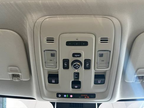 Used 2023 GMC Yukon Denali AWD/4WD image 22