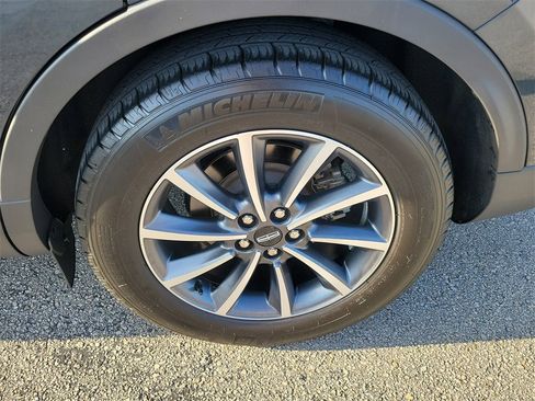 Certified 2022 Lincoln Nautilus Standard image 10