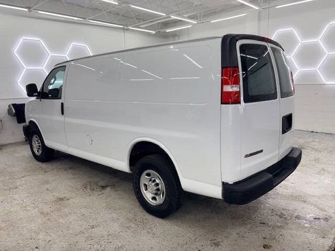 Used 2020 Chevrolet Express 2500 2500 3dr Cargo Van w/ Driver Convenience Package image 7