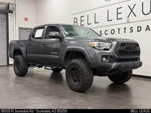Used 2017 Toyota Tacoma TRD Off-Road w/ Tow Package (A/T) AWD/4WD image 2