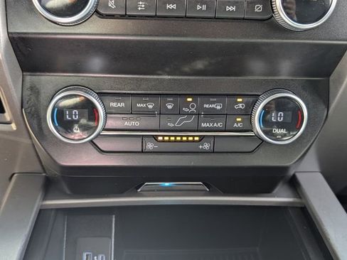 Used 2021 Ford Expedition XLT RWD image 21