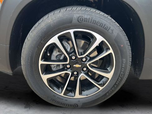 Used 2024 Chevrolet TrailBlazer LT w/ Driver Confidence Package FWD image 22