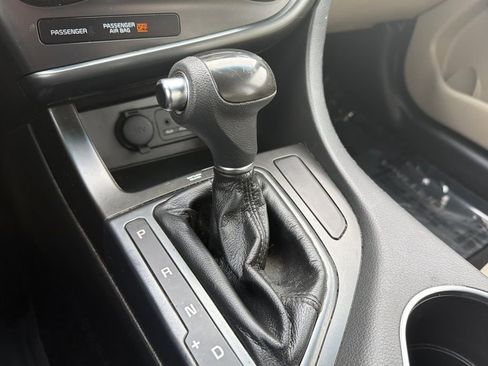 Used 2015 Kia Optima LX image 17