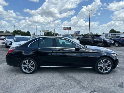 Used 2018 Mercedes-Benz C 350e Sedan w/ Premium Package image 31