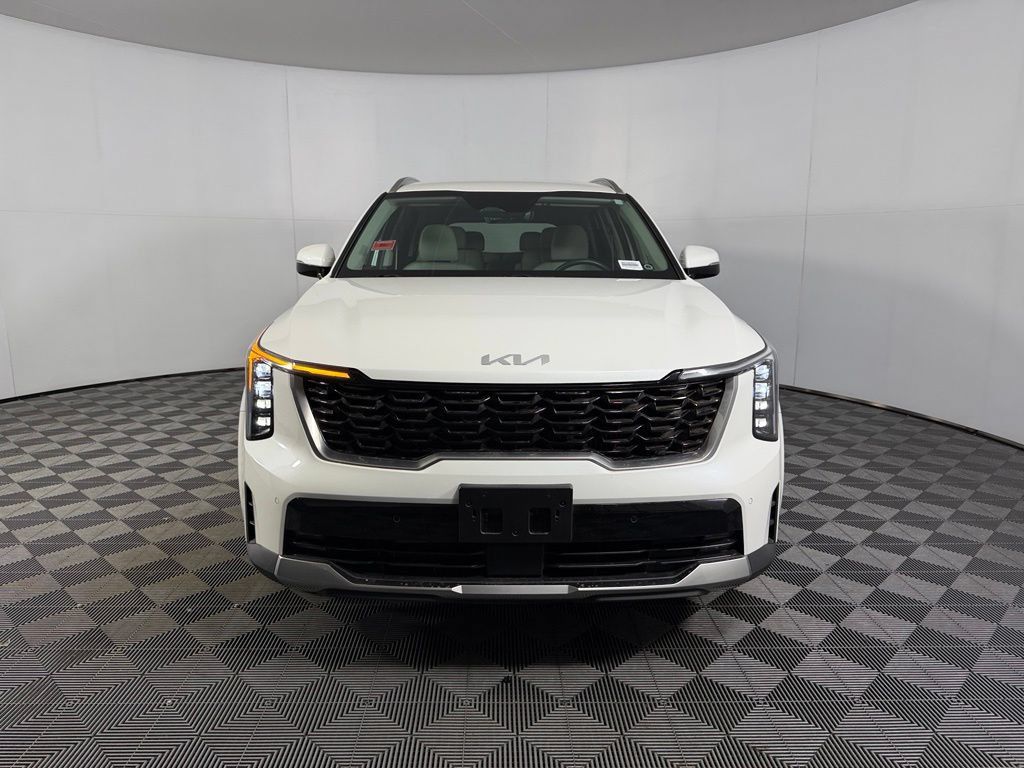 Used 2025 Kia Sorento EX AWD/4WD image 3