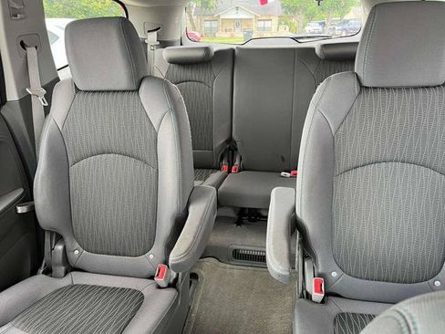 Used 2014 Chevrolet Traverse LT FWD image 33