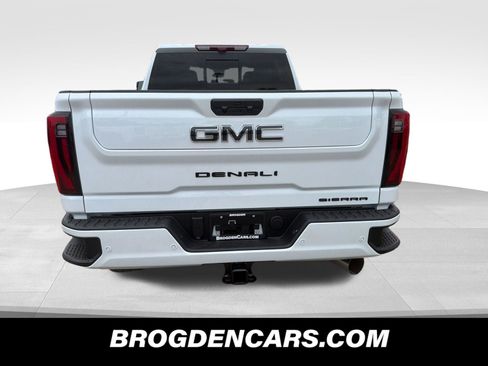 New 2026 GMC Sierra 3500 Denali Ultimate w/ LPO, Black Badging Package AWD/4WD image 7