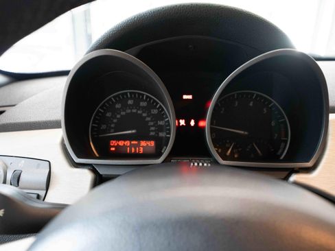 Used 2004 BMW Z4 2.5i RWD image 16