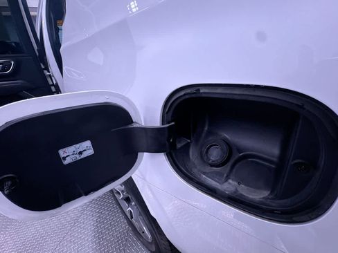 Used 2022 Chevrolet Tahoe LT w/ LT Signature Plus Package image 40