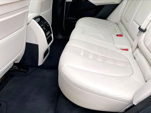 Used 2020 BMW X5 xDrive40i w/ Premium Package image 17