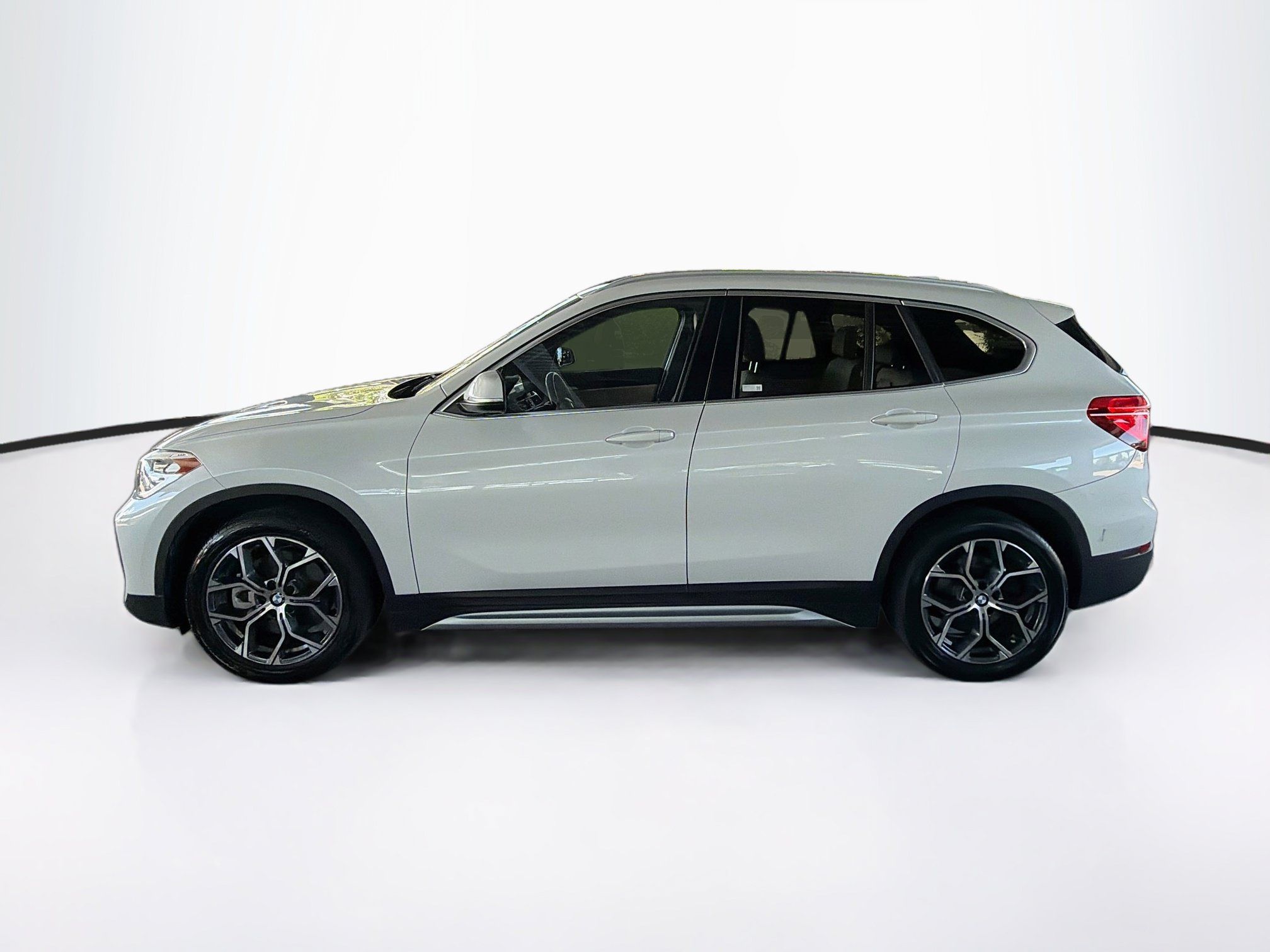 Used 2021 BMW X1 xDrive28i AWD/4WD image 4