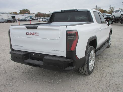 New 2026 GMC Sierra EV Elevation image 3