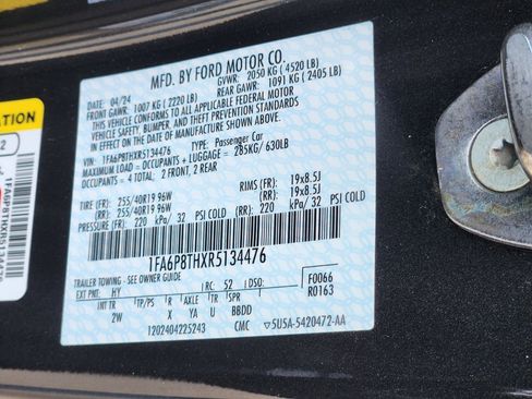 Used 2024 Ford Mustang Coupe RWD image 38